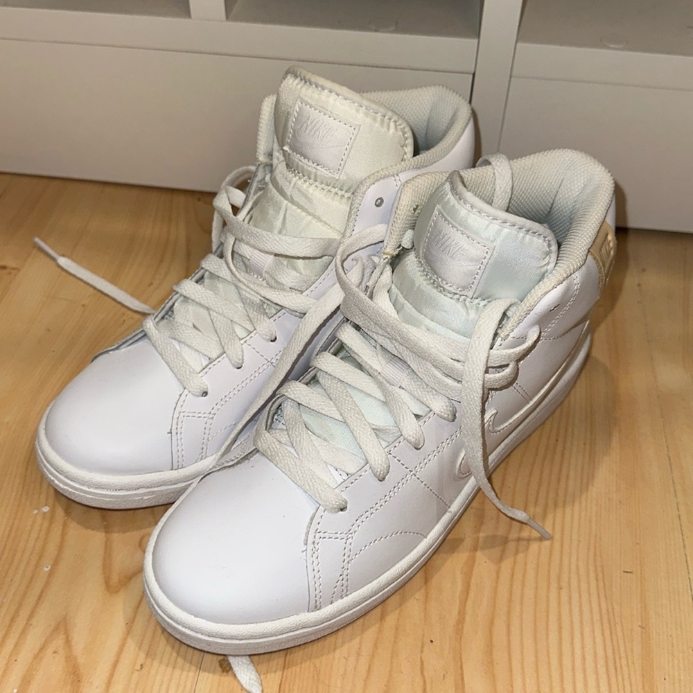 NEVER USED Nike Court Royale 2 High Top Sneaker in White